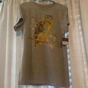 Grey owl Tshirt brand name Eddie Bauer in size L